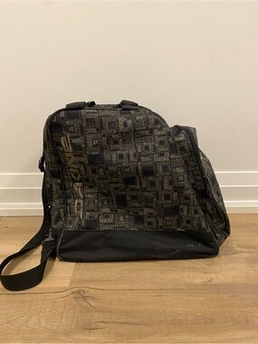 Dakine Black Patterned Ski /snowboard boot Bag